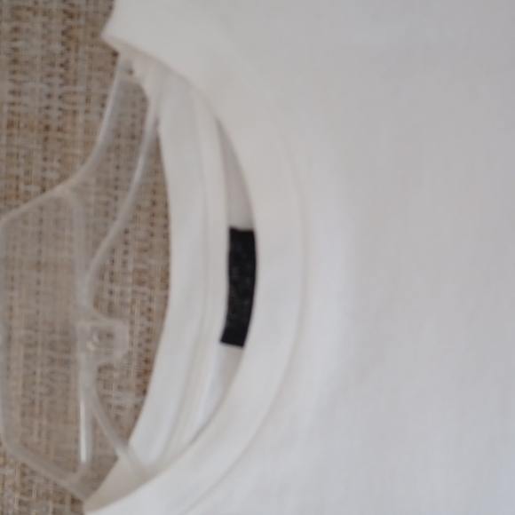 Crisp White Cropped  Top. EUC - Picture 4 of 8